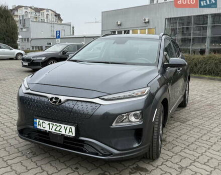 Серый Хендай Kona, объемом двигателя 0 л и пробегом 69 тыс. км за 15600 $, фото 2 на Automoto.ua