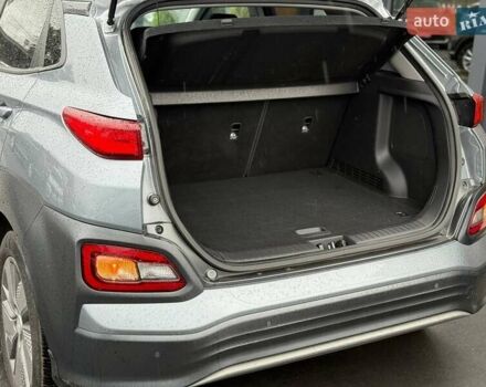 Сірий Хендай Kona, об'ємом двигуна 0 л та пробігом 61 тис. км за 17700 $, фото 67 на Automoto.ua