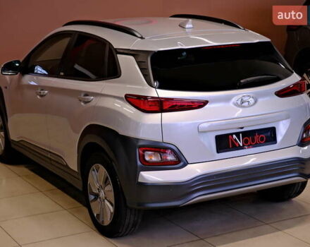 Серый Хендай Kona, объемом двигателя 0 л и пробегом 88 тыс. км за 20300 $, фото 14 на Automoto.ua