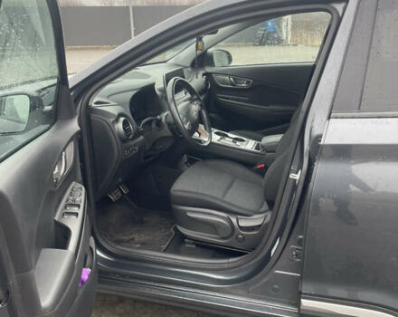 Сірий Хендай Kona, об'ємом двигуна 0 л та пробігом 132 тис. км за 15500 $, фото 7 на Automoto.ua