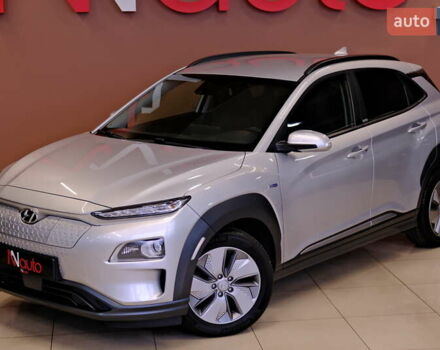 Серый Хендай Kona, объемом двигателя 0 л и пробегом 88 тыс. км за 20300 $, фото 8 на Automoto.ua