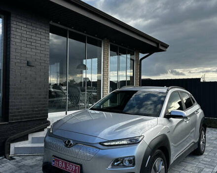 Серый Хендай Kona, объемом двигателя 0 л и пробегом 38 тыс. км за 19500 $, фото 7 на Automoto.ua