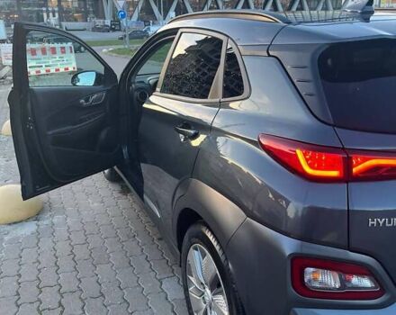 Сірий Хендай Kona, об'ємом двигуна 0 л та пробігом 50 тис. км за 17800 $, фото 12 на Automoto.ua