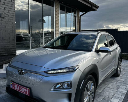 Сірий Хендай Kona, об'ємом двигуна 0 л та пробігом 38 тис. км за 19200 $, фото 5 на Automoto.ua
