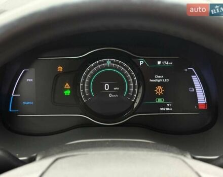 Сірий Хендай Kona, об'ємом двигуна 0 л та пробігом 61 тис. км за 17700 $, фото 36 на Automoto.ua