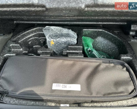 Сірий Хендай Kona, об'ємом двигуна 0 л та пробігом 50 тис. км за 14999 $, фото 41 на Automoto.ua