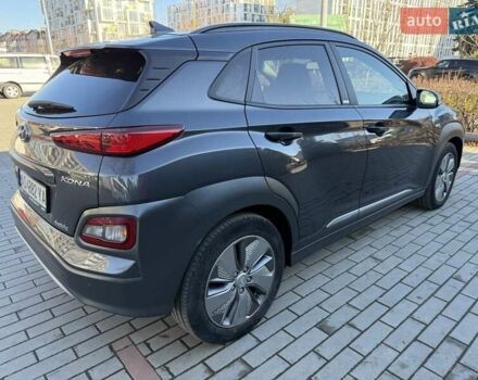 Серый Хендай Kona, объемом двигателя 0 л и пробегом 111 тыс. км за 17000 $, фото 9 на Automoto.ua