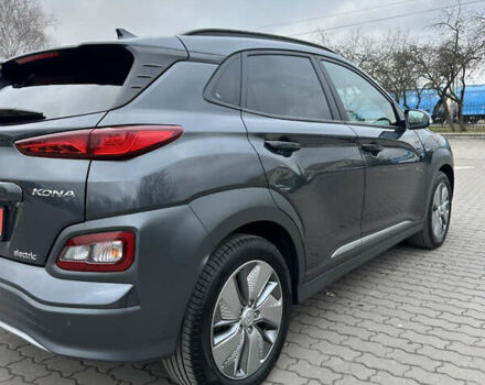 Сірий Хендай Kona, об'ємом двигуна 0 л та пробігом 149 тис. км за 17950 $, фото 13 на Automoto.ua