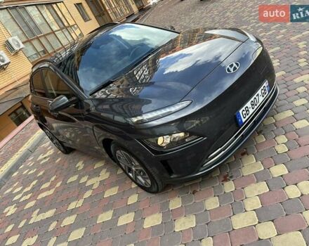 Серый Хендай Kona, объемом двигателя 0 л и пробегом 114 тыс. км за 19950 $, фото 2 на Automoto.ua