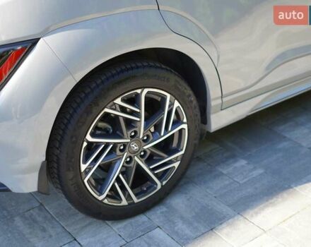 Сірий Хендай Kona, об'ємом двигуна 1.6 л та пробігом 17 тис. км за 25500 $, фото 21 на Automoto.ua