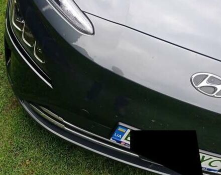 Серый Хендай Kona, объемом двигателя 0 л и пробегом 75 тыс. км за 17435 $, фото 6 на Automoto.ua