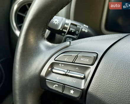 Сірий Хендай Kona, об'ємом двигуна 0 л та пробігом 19 тис. км за 18200 $, фото 25 на Automoto.ua