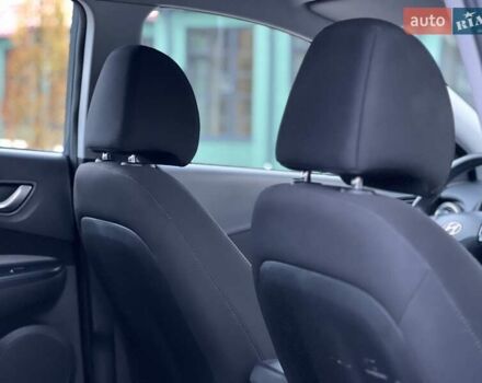 Сірий Хендай Kona, об'ємом двигуна 1.6 л та пробігом 53 тис. км за 18900 $, фото 60 на Automoto.ua