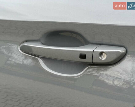 Серый Хендай Kona, объемом двигателя 0 л и пробегом 82 тыс. км за 17888 $, фото 106 на Automoto.ua