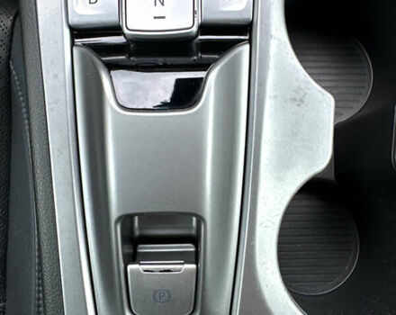 Серый Хендай Kona, объемом двигателя 0 л и пробегом 82 тыс. км за 17888 $, фото 63 на Automoto.ua