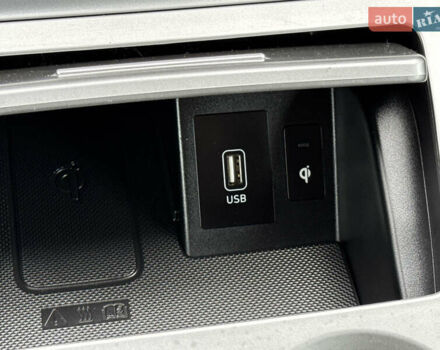 Серый Хендай Kona, объемом двигателя 0 л и пробегом 82 тыс. км за 17888 $, фото 108 на Automoto.ua