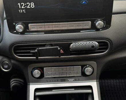 Сірий Хендай Kona, об'ємом двигуна 0 л та пробігом 19 тис. км за 17400 $, фото 28 на Automoto.ua