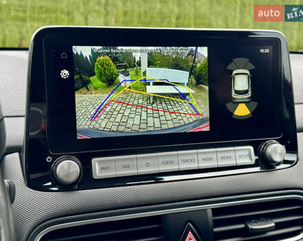 Серый Хендай Kona, объемом двигателя 0 л и пробегом 82 тыс. км за 17888 $, фото 111 на Automoto.ua