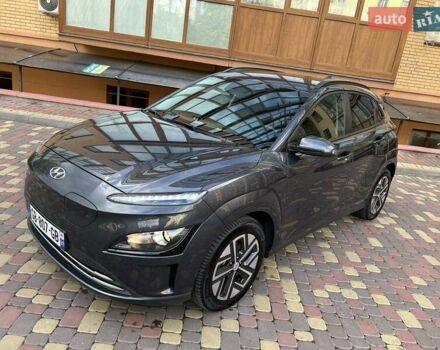 Серый Хендай Kona, объемом двигателя 0 л и пробегом 114 тыс. км за 19950 $, фото 4 на Automoto.ua