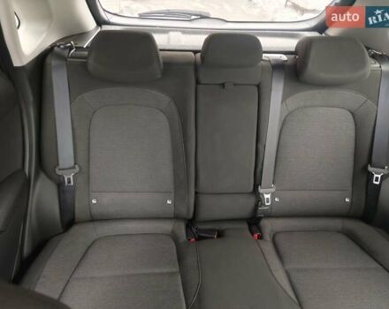 Серый Хендай Kona, объемом двигателя 0 л и пробегом 50 тыс. км за 17650 $, фото 60 на Automoto.ua