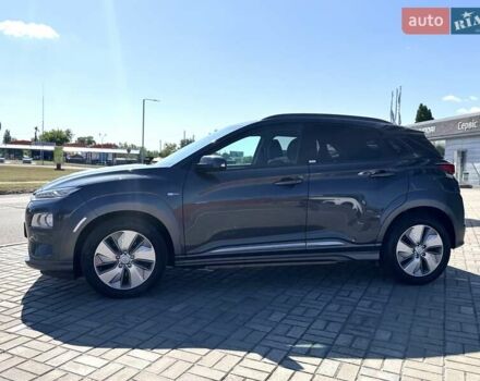 Серый Хендай Kona, объемом двигателя 0 л и пробегом 113 тыс. км за 17200 $, фото 7 на Automoto.ua