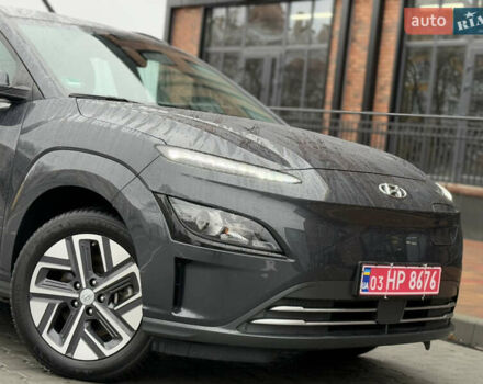 Серый Хендай Kona, объемом двигателя 0 л и пробегом 52 тыс. км за 17299 $, фото 22 на Automoto.ua