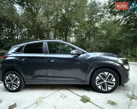 Хендай Kona 2021 у Львові на Automoto.ua Сірий Хендай Kona, об'ємом двигуна 0 л та пробігом 63 тис. км за 20999 $, фото 1 на Automoto.ua