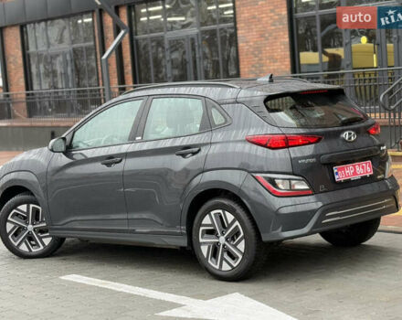 Серый Хендай Kona, объемом двигателя 0 л и пробегом 52 тыс. км за 17299 $, фото 10 на Automoto.ua