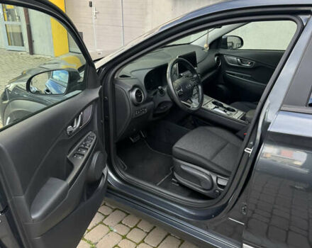 Сірий Хендай Kona, об'ємом двигуна 0 л та пробігом 19 тис. км за 17400 $, фото 12 на Automoto.ua