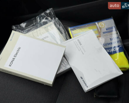 Серый Хендай Kona, объемом двигателя 0 л и пробегом 52 тыс. км за 17299 $, фото 71 на Automoto.ua