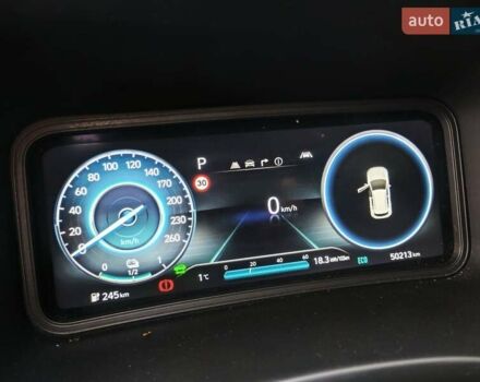 Серый Хендай Kona, объемом двигателя 0 л и пробегом 50 тыс. км за 17650 $, фото 48 на Automoto.ua