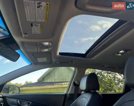 Серый Хендай Kona, объемом двигателя 0 л и пробегом 69 тыс. км за 17500 $, фото 9 на Automoto.ua