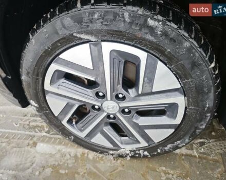 Серый Хендай Kona, объемом двигателя 0 л и пробегом 50 тыс. км за 17650 $, фото 39 на Automoto.ua