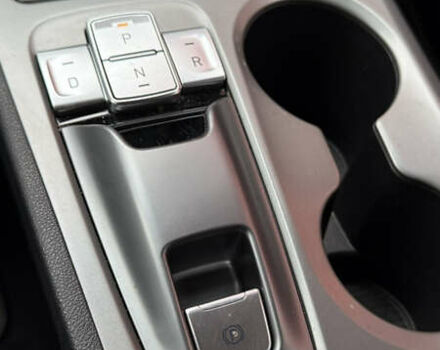 Серый Хендай Kona, объемом двигателя 0 л и пробегом 50 тыс. км за 18500 $, фото 38 на Automoto.ua