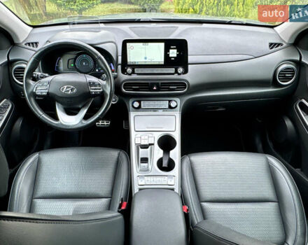 Серый Хендай Kona, объемом двигателя 0 л и пробегом 82 тыс. км за 17888 $, фото 56 на Automoto.ua