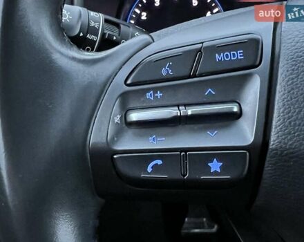 Сірий Хендай Kona, об'ємом двигуна 1.6 л та пробігом 53 тис. км за 18900 $, фото 41 на Automoto.ua