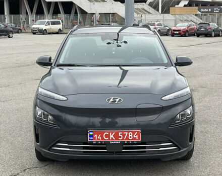 Серый Хендай Kona, объемом двигателя 0 л и пробегом 39 тыс. км за 16999 $, фото 1 на Automoto.ua