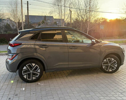 Серый Хендай Kona, объемом двигателя 0 л и пробегом 42 тыс. км за 17900 $, фото 11 на Automoto.ua