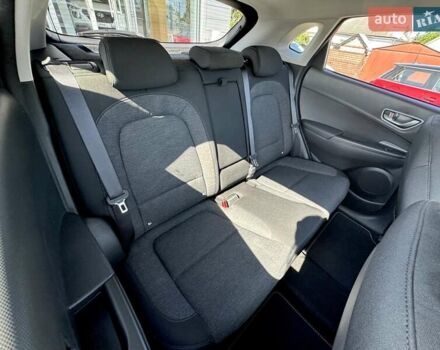 Серый Хендай Kona, объемом двигателя 0 л и пробегом 113 тыс. км за 17200 $, фото 27 на Automoto.ua