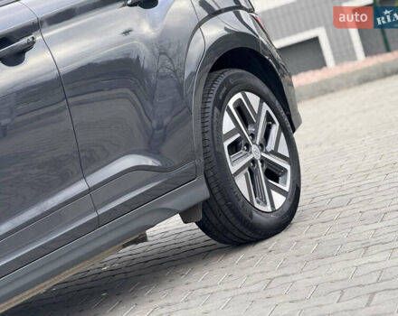 Серый Хендай Kona, объемом двигателя 0 л и пробегом 56 тыс. км за 17299 $, фото 15 на Automoto.ua