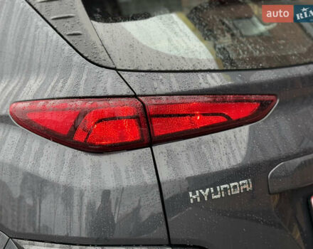 Серый Хендай Kona, объемом двигателя 0 л и пробегом 52 тыс. км за 17299 $, фото 14 на Automoto.ua