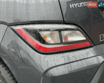 Сірий Хендай Kona, об'ємом двигуна 0 л та пробігом 52 тис. км за 16999 $, фото 14 на Automoto.ua