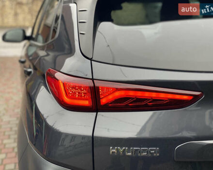 Серый Хендай Kona, объемом двигателя 0 л и пробегом 78 тыс. км за 17999 $, фото 17 на Automoto.ua