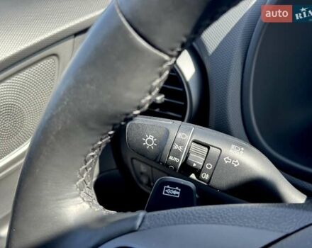 Серый Хендай Kona, объемом двигателя 0 л и пробегом 113 тыс. км за 17200 $, фото 17 на Automoto.ua