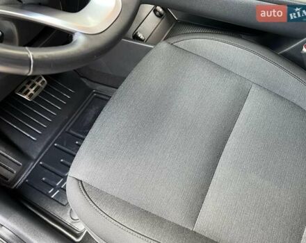 Серый Хендай Kona, объемом двигателя 0 л и пробегом 114 тыс. км за 19950 $, фото 35 на Automoto.ua