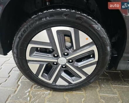 Серый Хендай Kona, объемом двигателя 0 л и пробегом 50 тыс. км за 17650 $, фото 37 на Automoto.ua