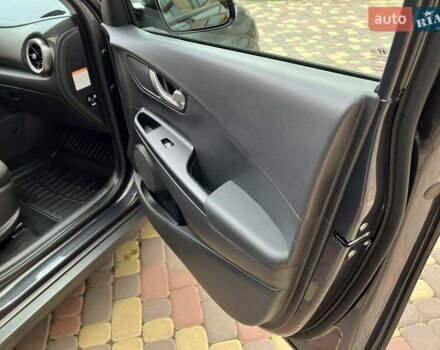 Серый Хендай Kona, объемом двигателя 0 л и пробегом 114 тыс. км за 19950 $, фото 48 на Automoto.ua