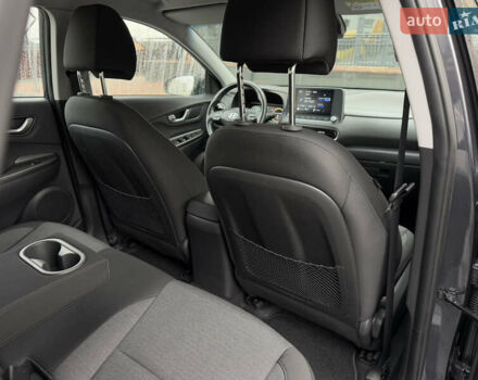 Серый Хендай Kona, объемом двигателя 0 л и пробегом 52 тыс. км за 17299 $, фото 62 на Automoto.ua