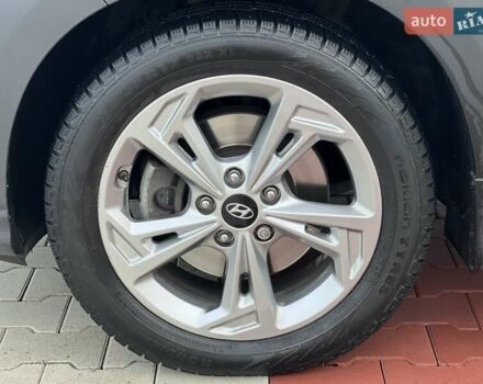 Сірий Хендай Kona, об'ємом двигуна 1.6 л та пробігом 53 тис. км за 18900 $, фото 33 на Automoto.ua