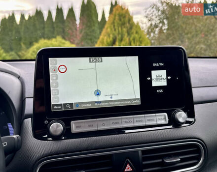 Серый Хендай Kona, объемом двигателя 0 л и пробегом 82 тыс. км за 17888 $, фото 85 на Automoto.ua